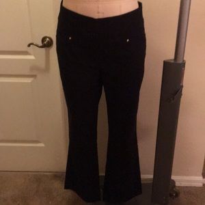 NWOT Maurices ponte pants 18